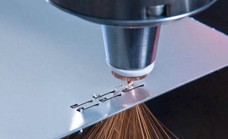Kompletní průvodce asistenčními plyny pro laserové řezání: 5 možností