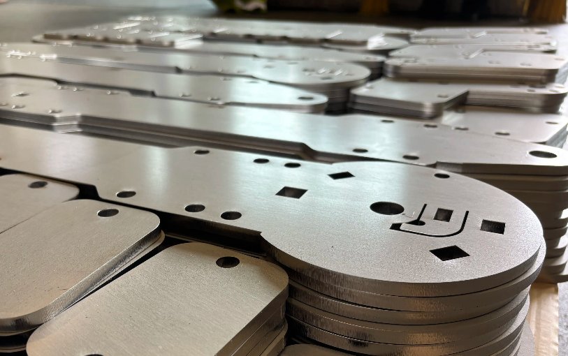 Nitrogen-cut stainless steel parts